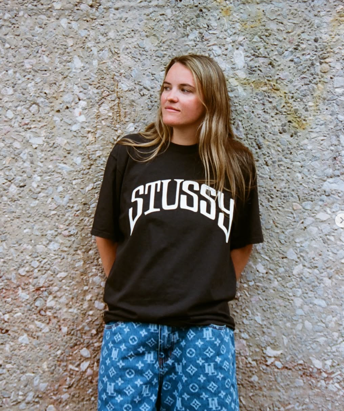 an image of an artist