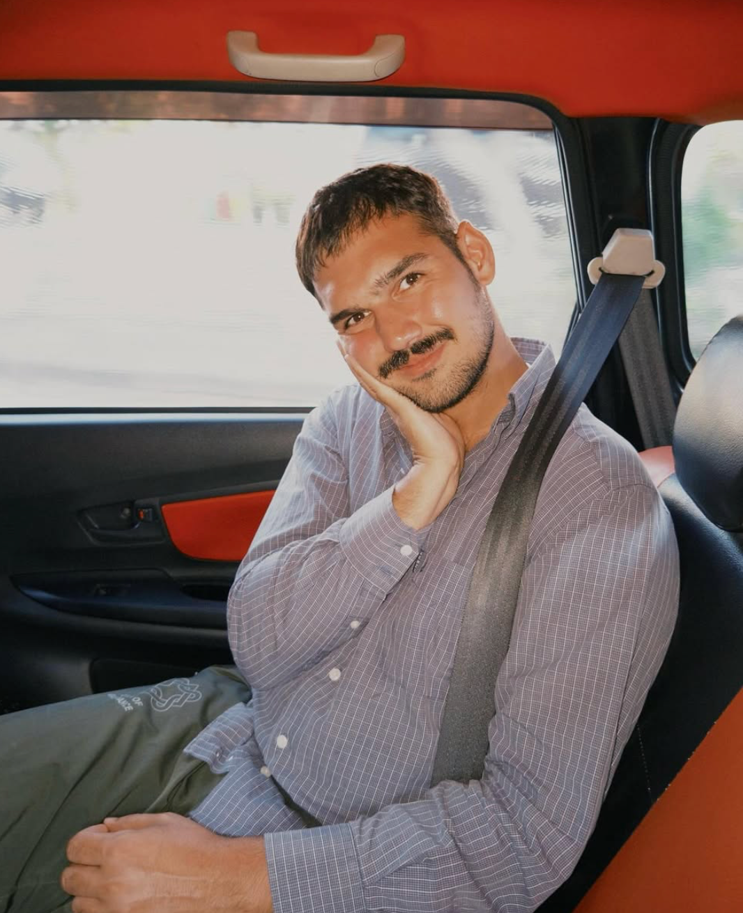 an image of an artist